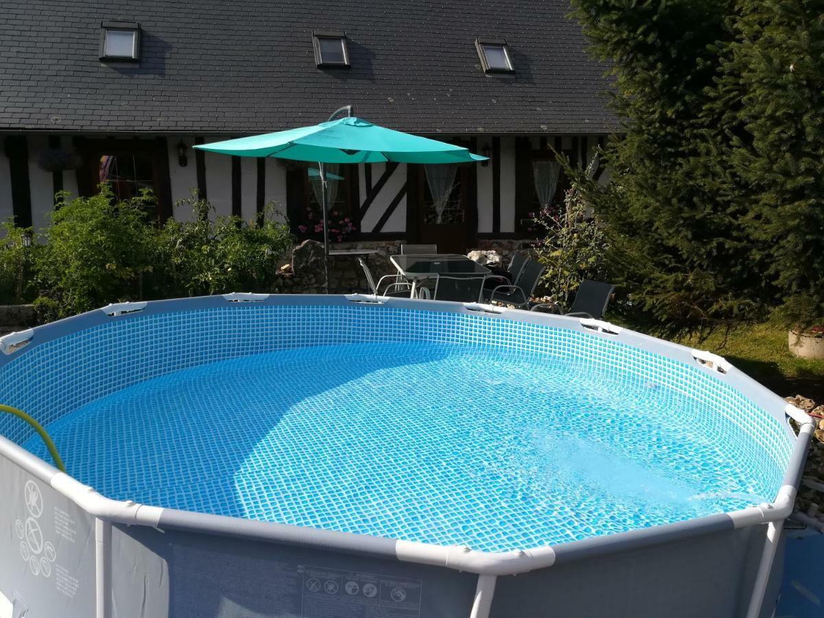 Le Clos Des Hortensias Toutainville Buitenkant foto
